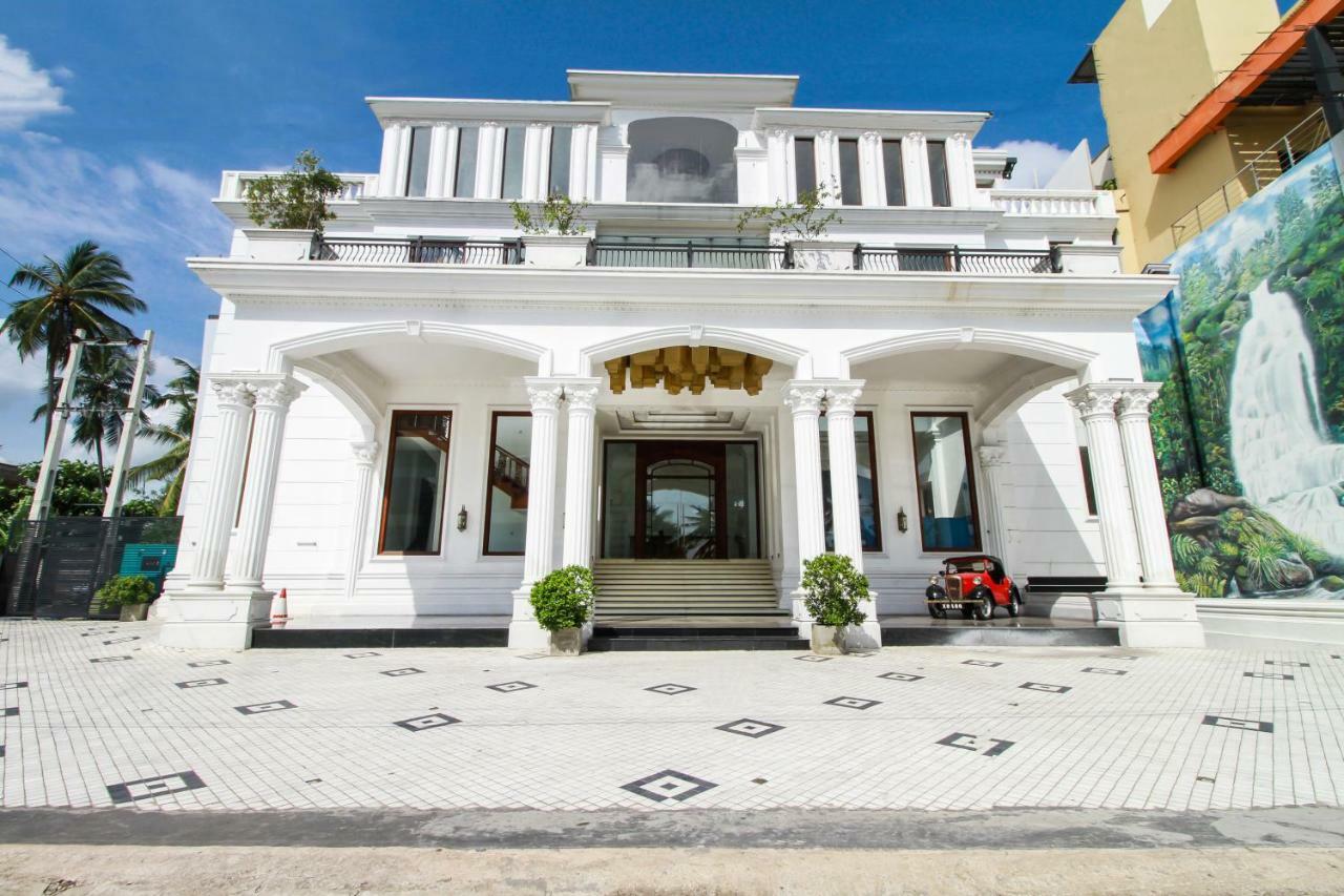 Hotel Queensbury Malabe Kaduwela Exteriör bild