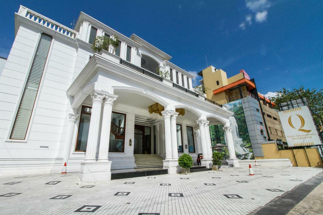 Hotel Queensbury Malabe Kaduwela Exteriör bild